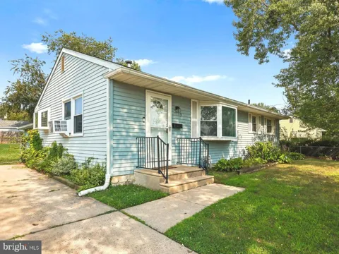 19 ESTATE ROAD
