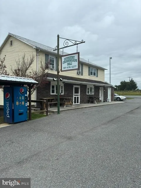 14407 HOLLOW ROAD