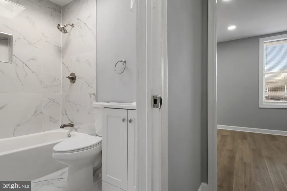 1202 DARLEY AVENUE Baltimore, MD 21218