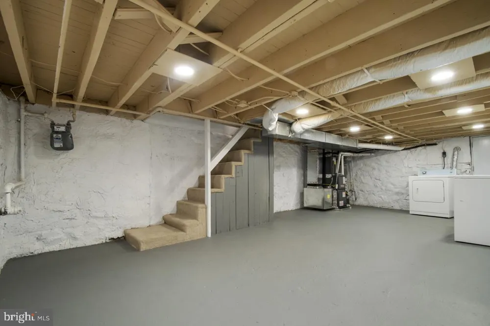1202 DARLEY AVENUE Baltimore, MD 21218