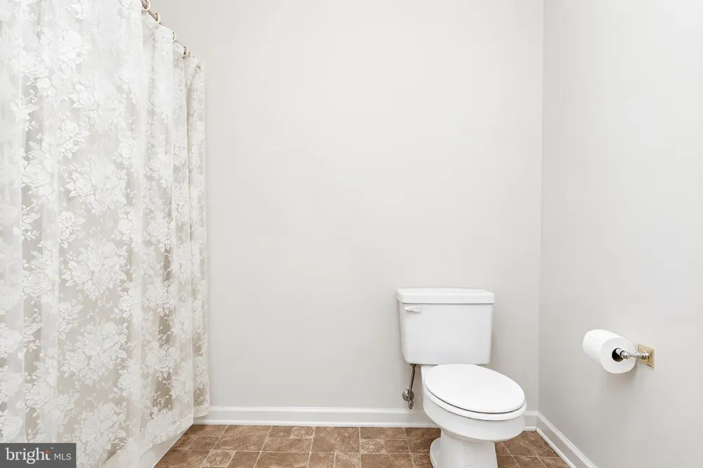 1456 WHEATFIELD DRIVE York, PA 17408