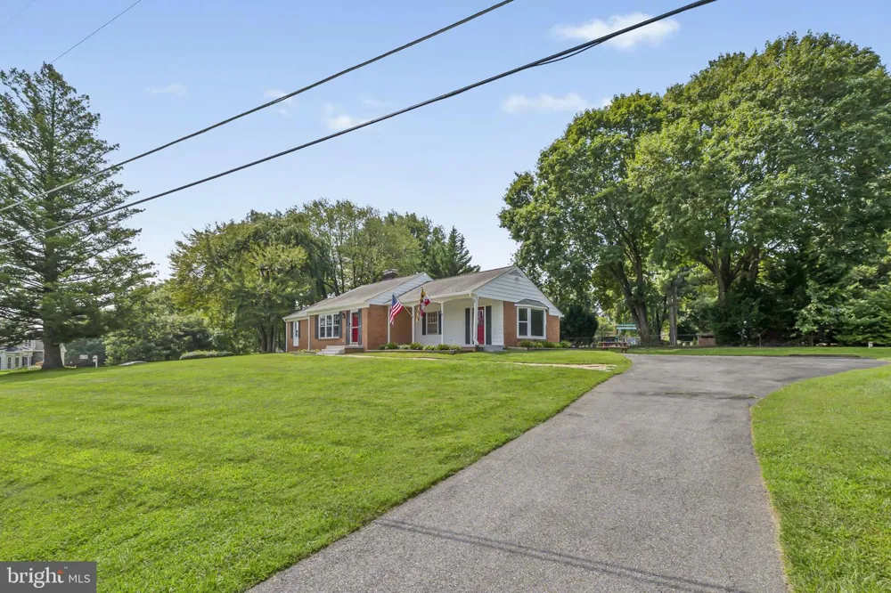 24100 DOREEN DRIVE Gaithersburg, MD 20882