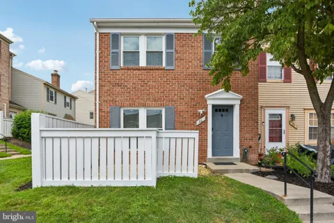 22 APPLEDOWRE COURT #49