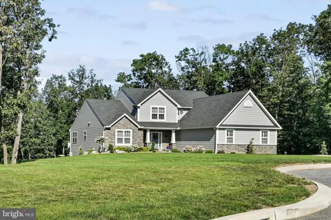 33 CISELLA DRIVE