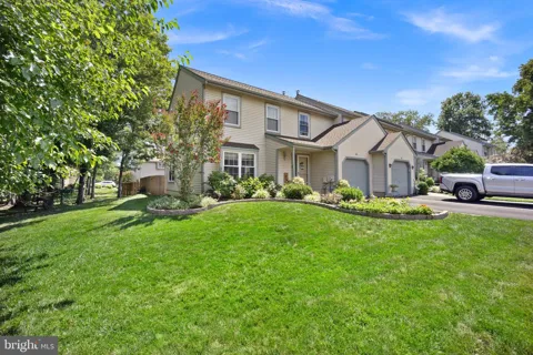 46 LAUREL CIRCLE