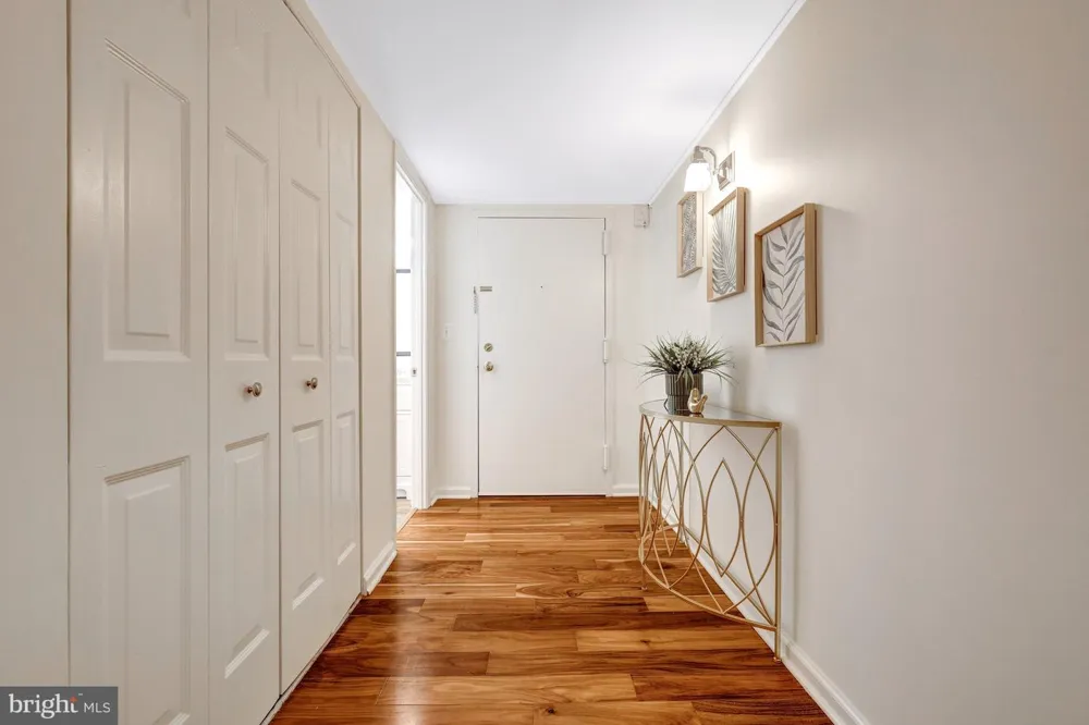 7630 PROVINCIAL DRIVE #104 Mclean, VA 22102