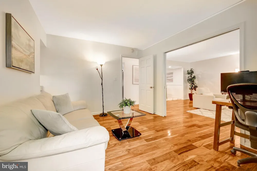 7630 PROVINCIAL DRIVE #104 Mclean, VA 22102