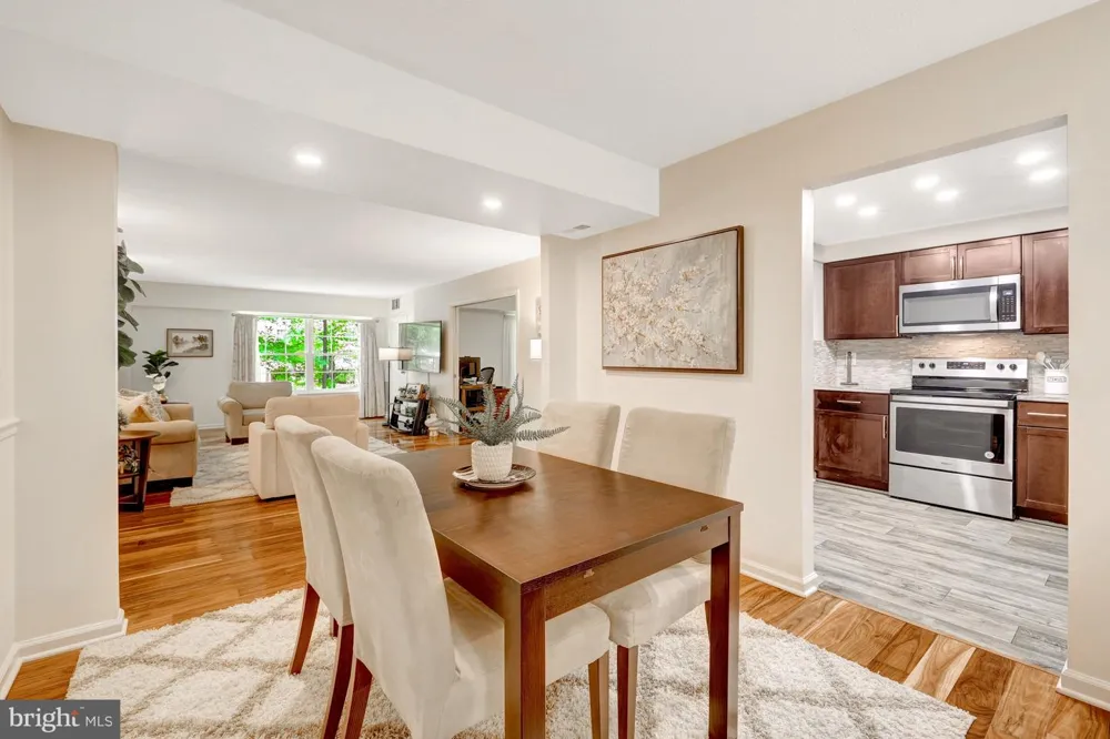 7630 PROVINCIAL DRIVE #104 Mclean, VA 22102