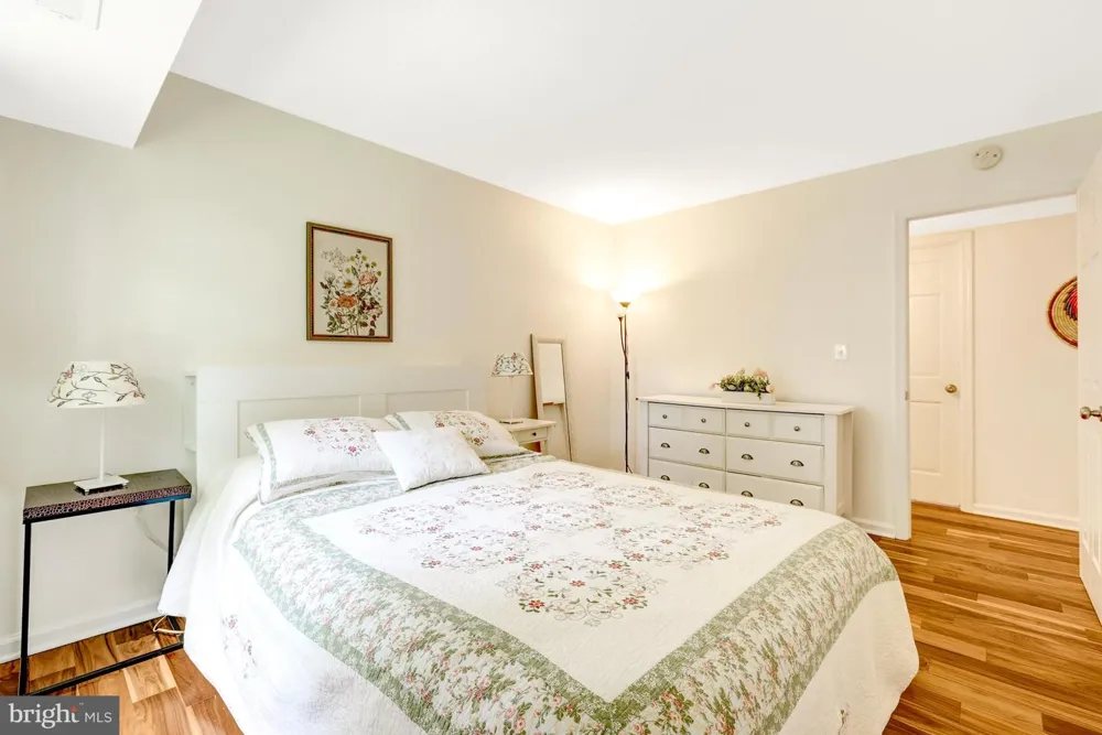 7630 PROVINCIAL DRIVE #104 Mclean, VA 22102