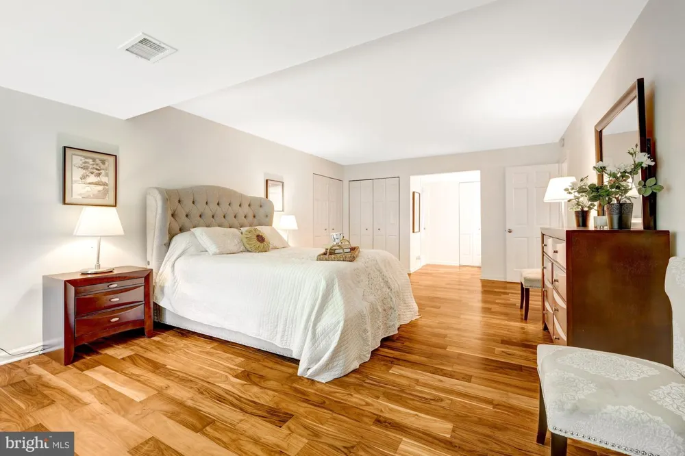 7630 PROVINCIAL DRIVE #104 Mclean, VA 22102