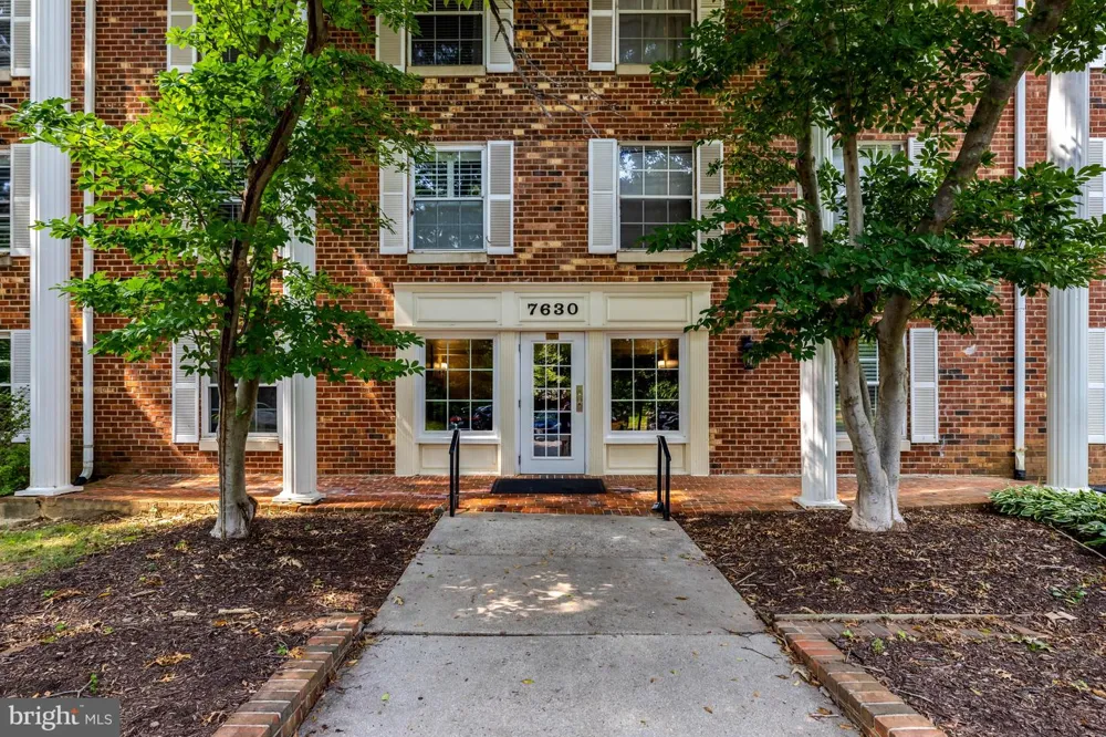 7630 PROVINCIAL DRIVE #104 Mclean, VA 22102