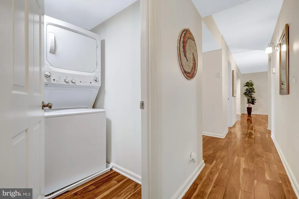 7630 PROVINCIAL DRIVE #104 Mclean, VA 22102