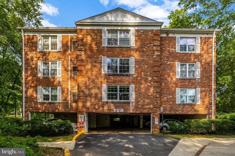 7630 PROVINCIAL DRIVE #104 Mclean, VA 22102