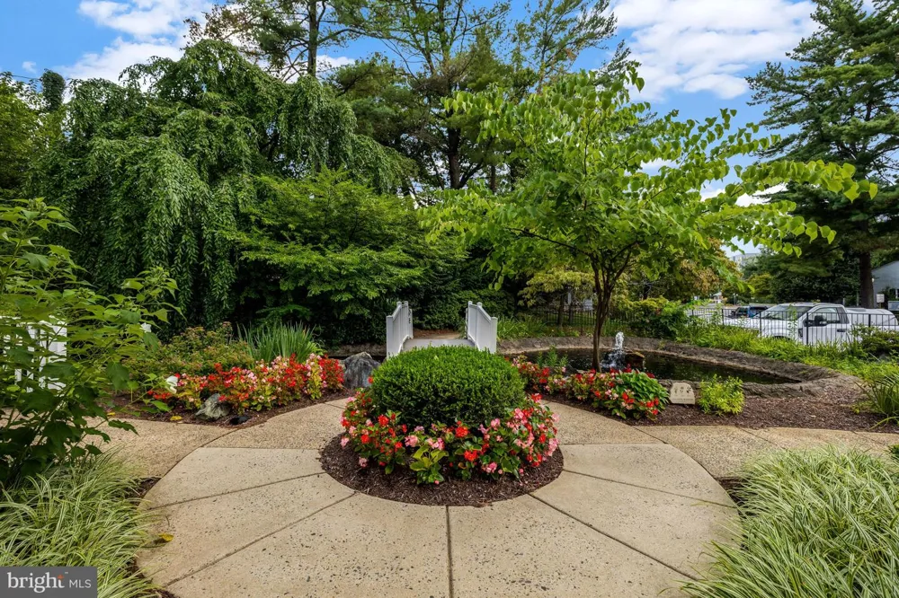 7630 PROVINCIAL DRIVE #104 Mclean, VA 22102