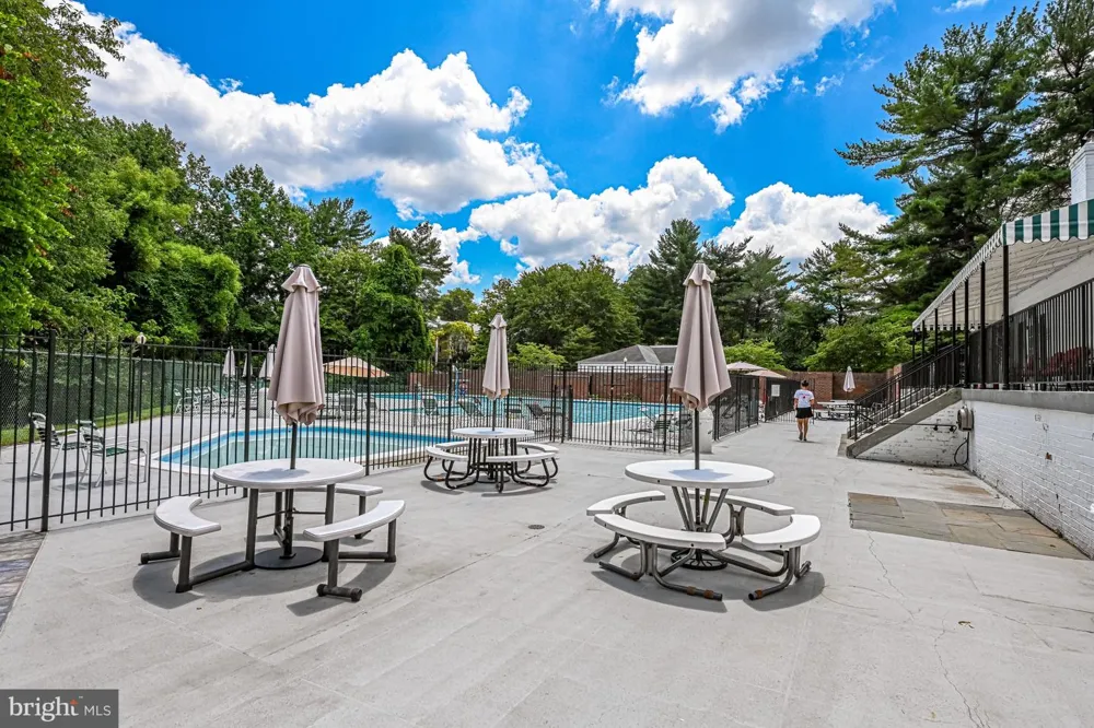 7630 PROVINCIAL DRIVE #104 Mclean, VA 22102