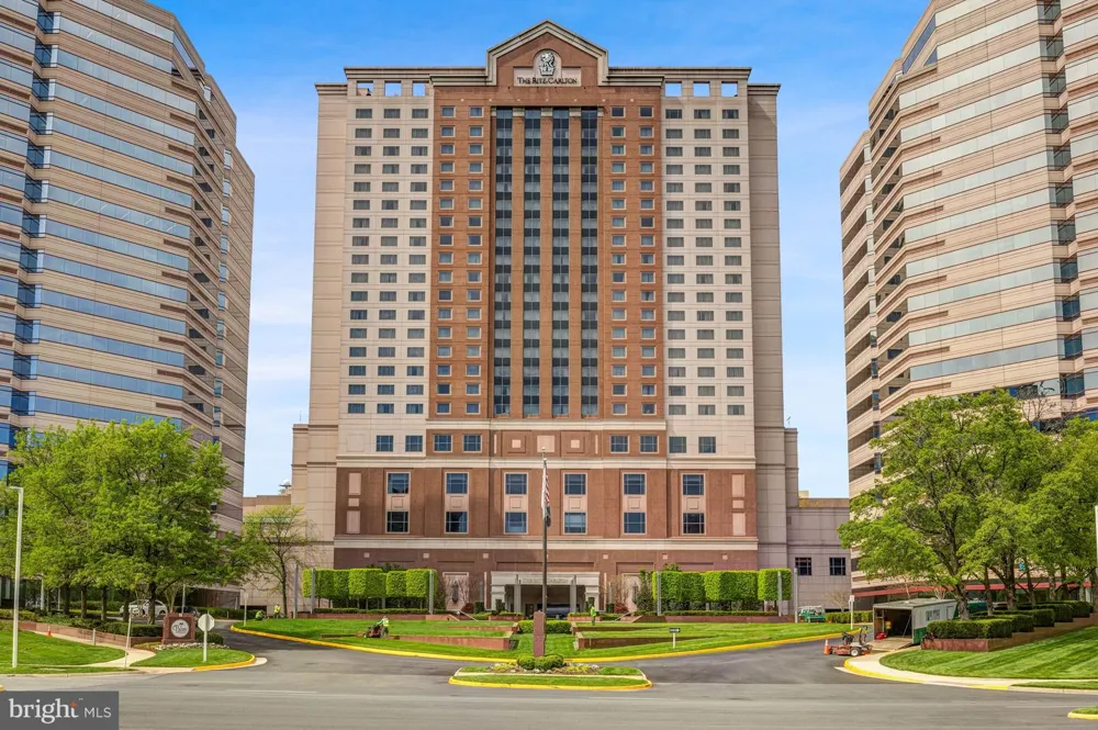 7630 PROVINCIAL DRIVE #104 Mclean, VA 22102