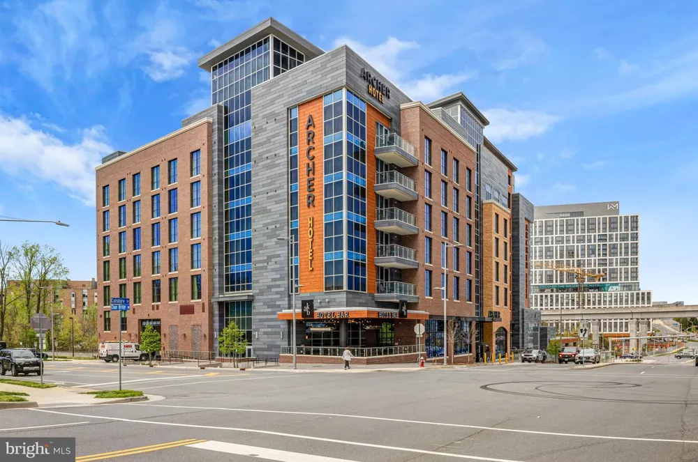 7630 PROVINCIAL DRIVE #104 Mclean, VA 22102