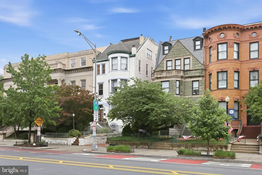 1527 16TH STREET NW #1 Washington, DC 20036
