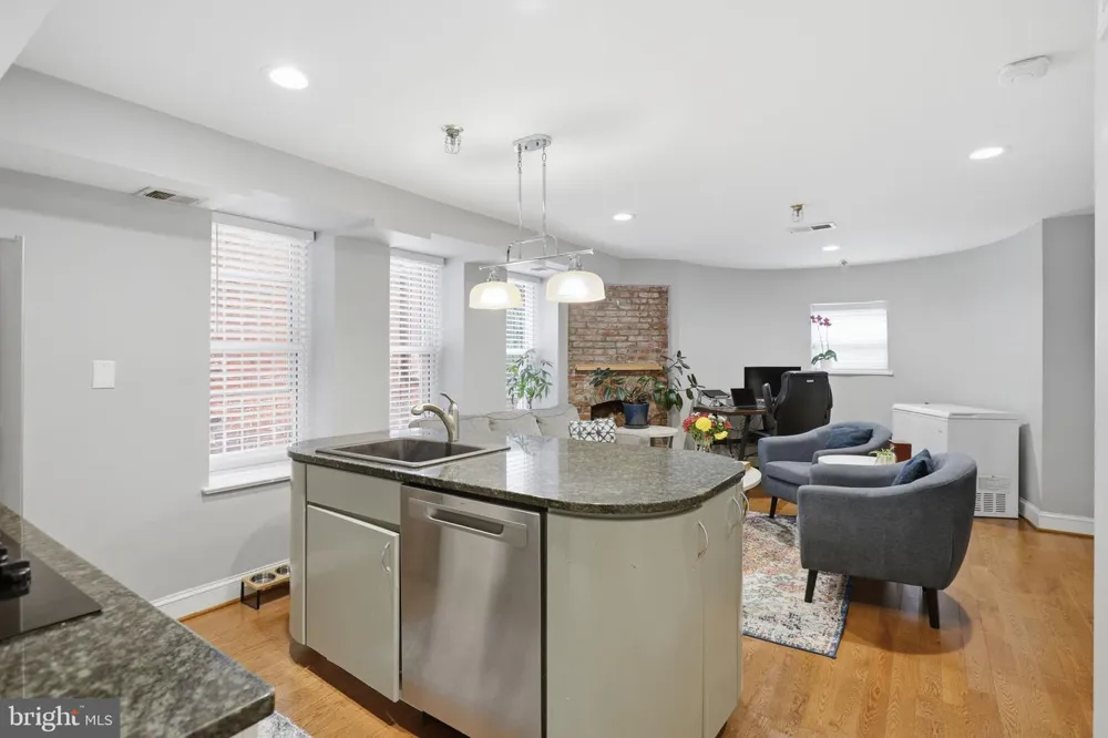 1527 16TH STREET NW #1 Washington, DC 20036