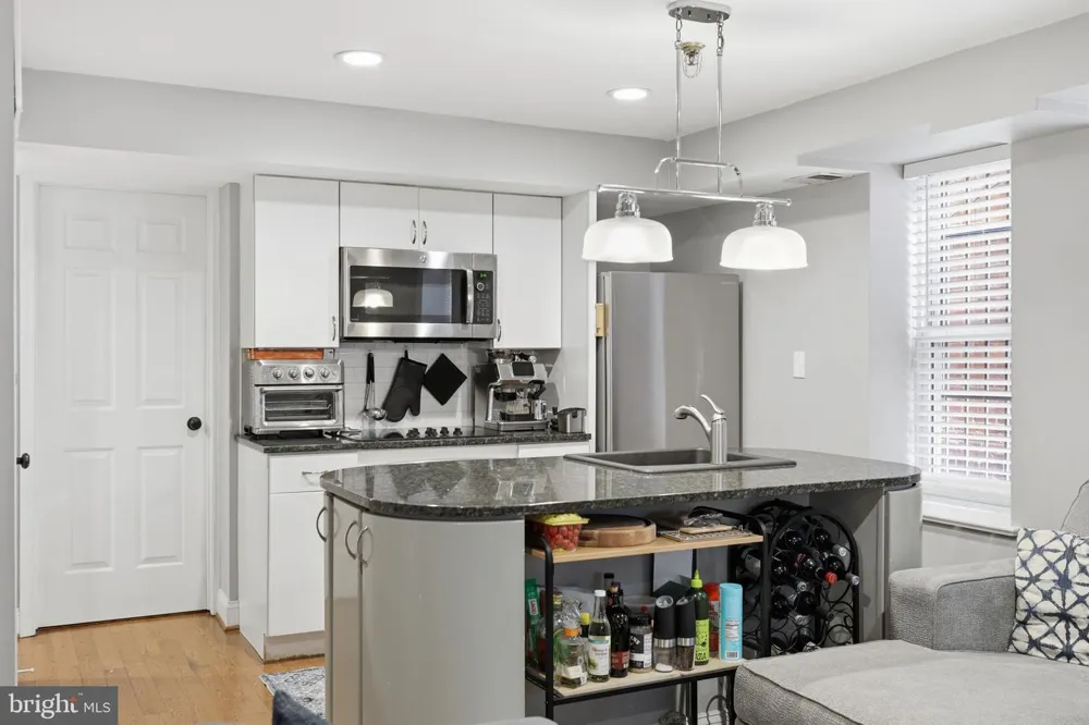 1527 16TH STREET NW #1 Washington, DC 20036