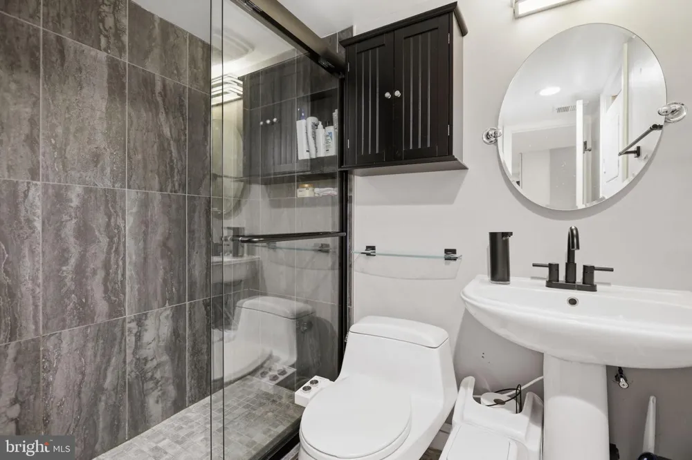 1527 16TH STREET NW #1 Washington, DC 20036
