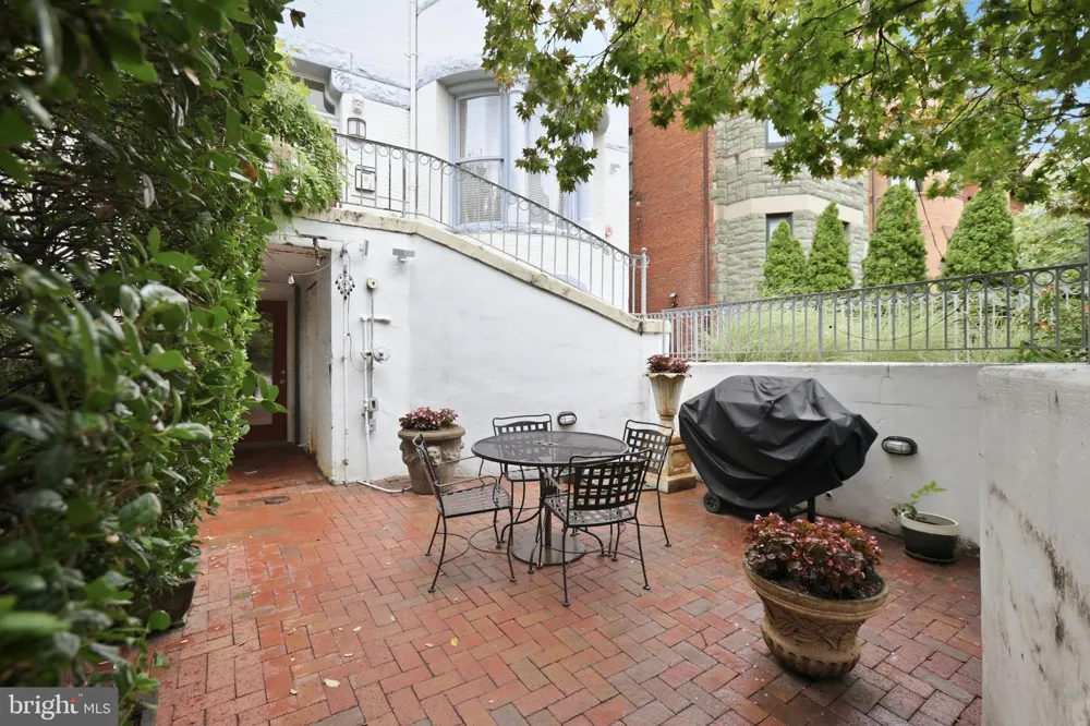 1527 16TH STREET NW #1 Washington, DC 20036
