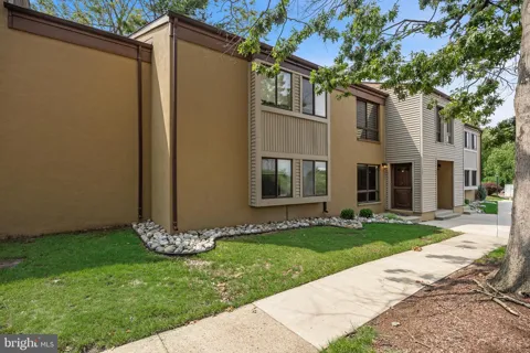 207 HUNTER COURT
