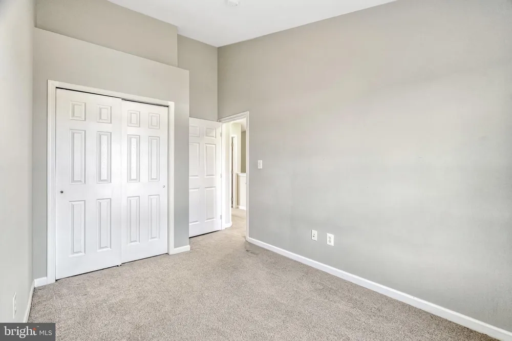25368 SHIPLEY TERRACE Chantilly, VA 20152