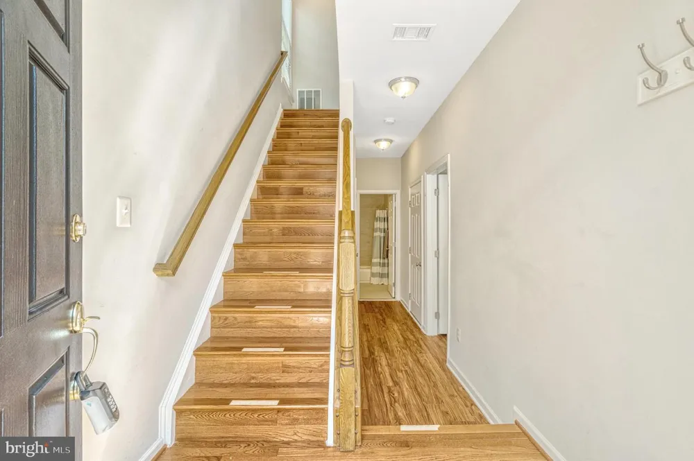 25368 SHIPLEY TERRACE Chantilly, VA 20152