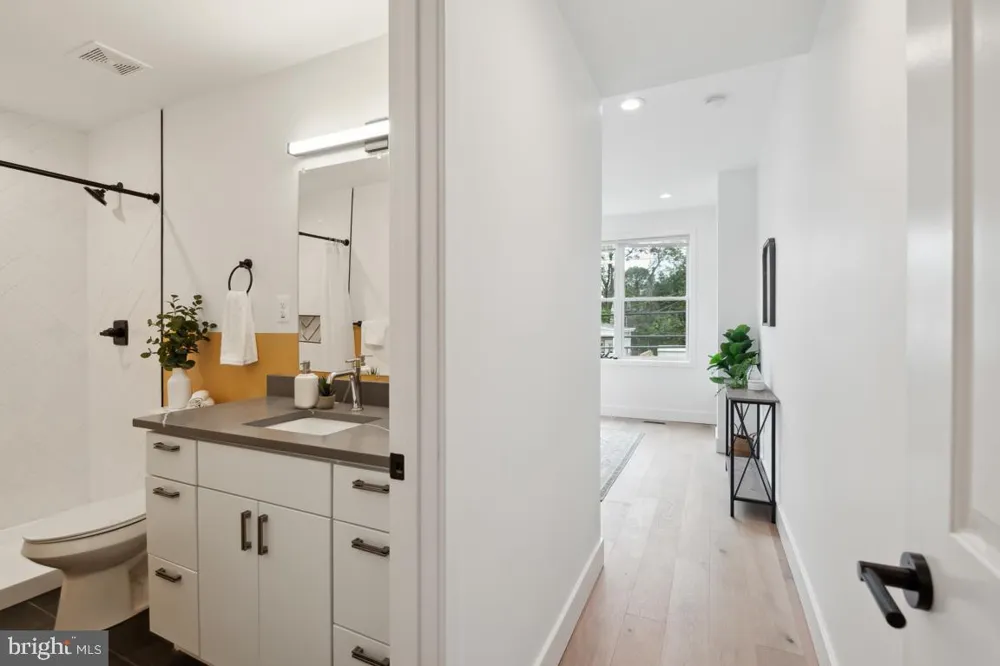 1207 DELLWOOD AVENUE Baltimore, MD 21211