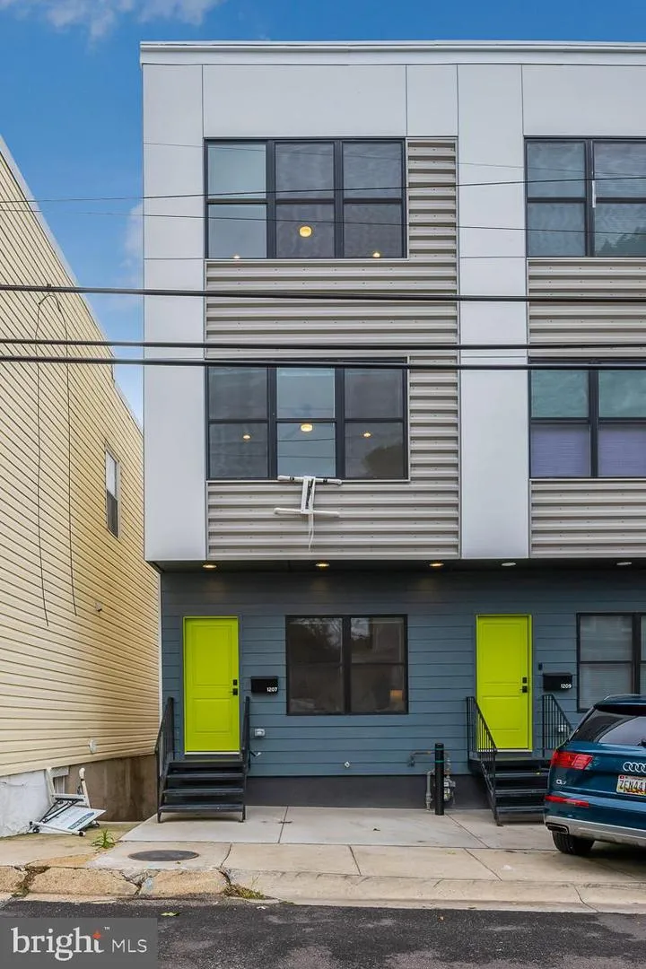 1207 DELLWOOD AVENUE Baltimore, MD 21211