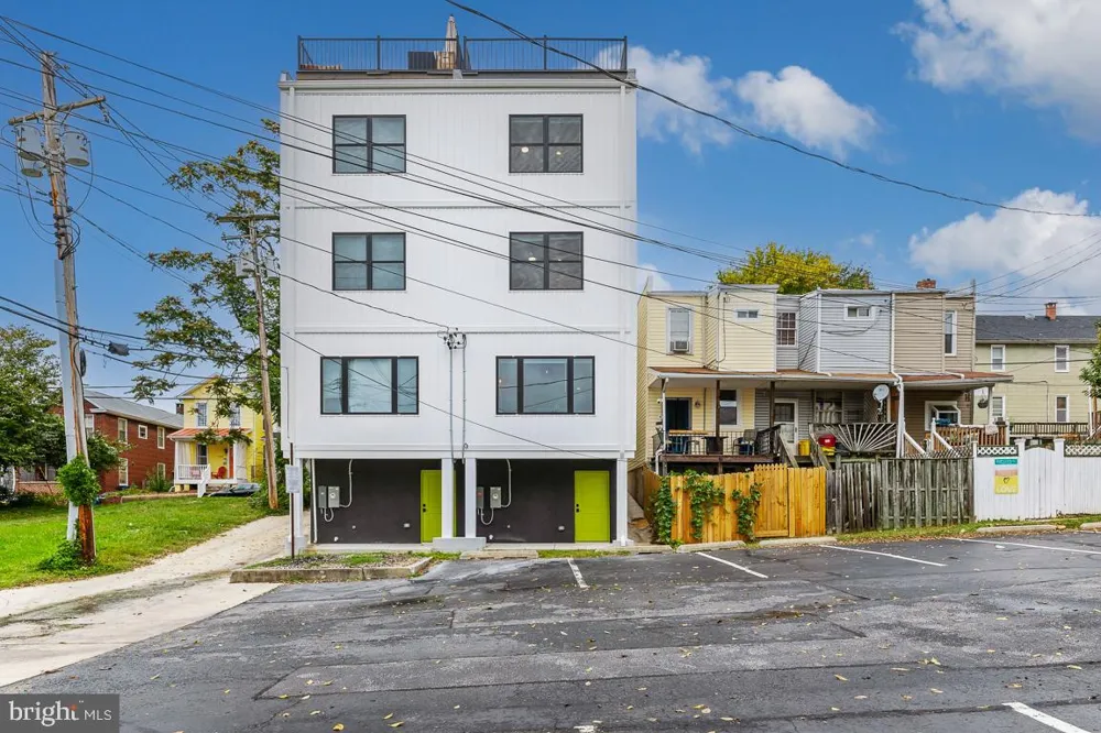 1207 DELLWOOD AVENUE Baltimore, MD 21211