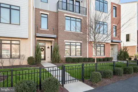 1304 RIBBON LIMESTONE TERRACE SE