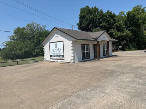 7903 S Hwy 51 S