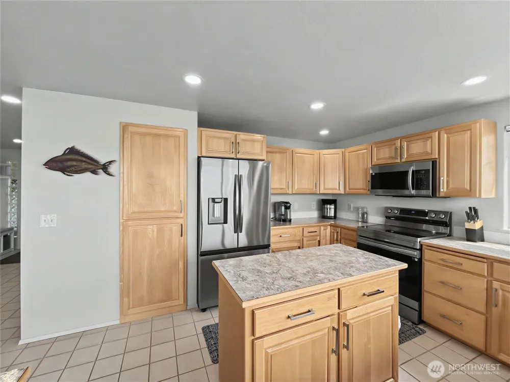 41 H S Beach Way Hat Island, WA 98206