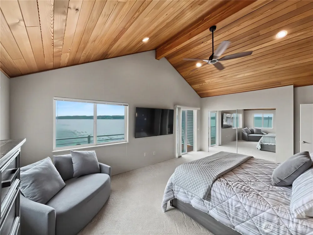 41 H S Beach Way Hat Island, WA 98206