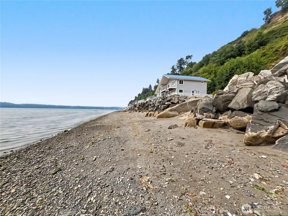 41 H S Beach Way Hat Island, WA 98206