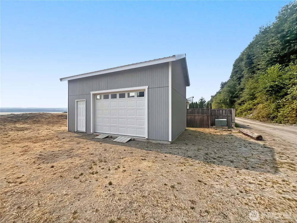 41 H S Beach Way Hat Island, WA 98206