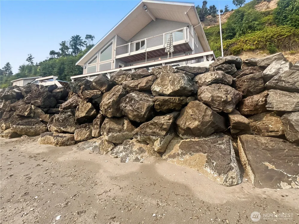 41 H S Beach Way Hat Island, WA 98206
