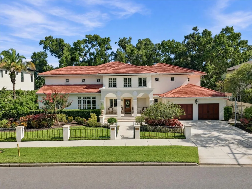 4537 W SWANN AVENUE Tampa, FL 33609