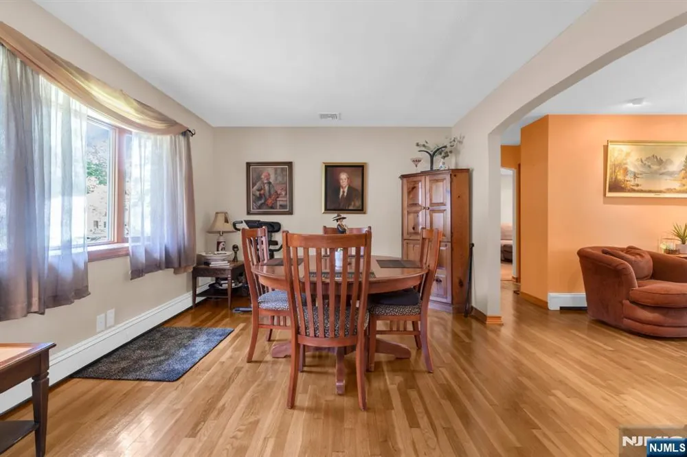 114 Lopez Road Cedar Grove, NJ 07009