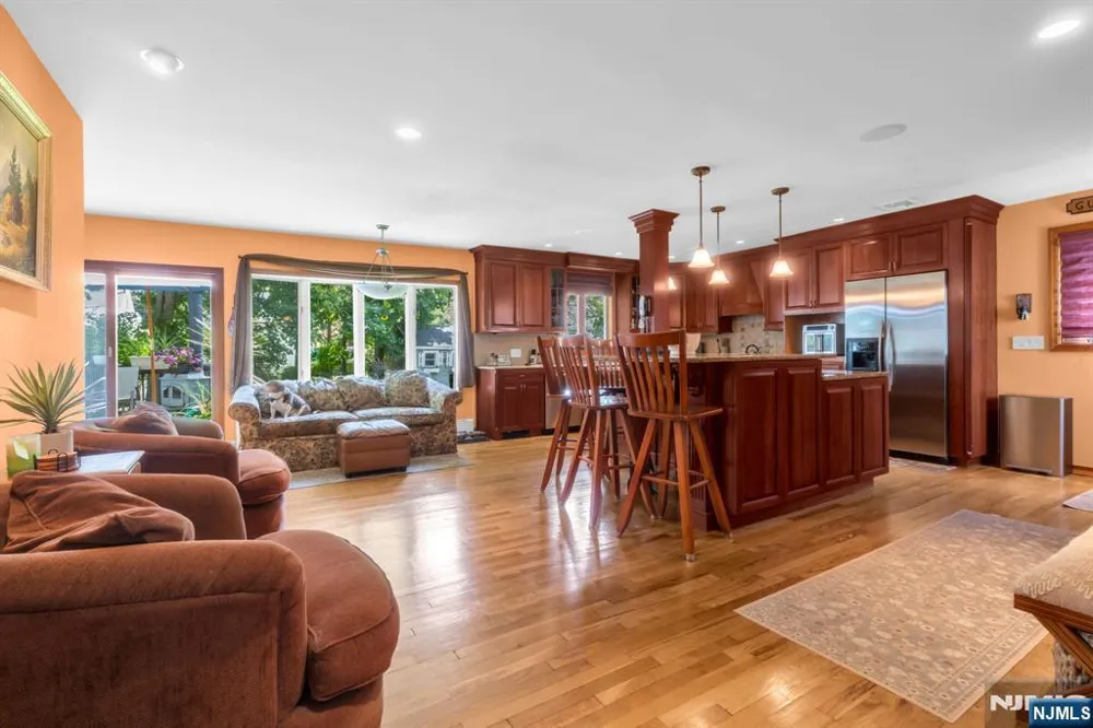 114 Lopez Road Cedar Grove, NJ 07009