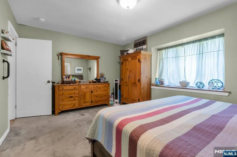 114 Lopez Road Cedar Grove, NJ 07009