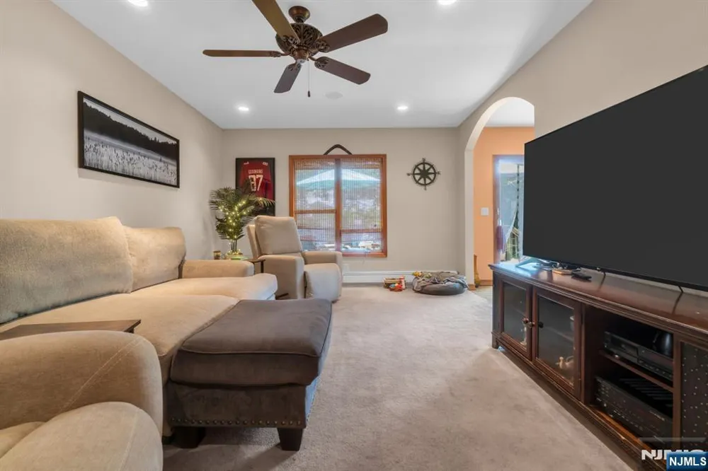 114 Lopez Road Cedar Grove, NJ 07009
