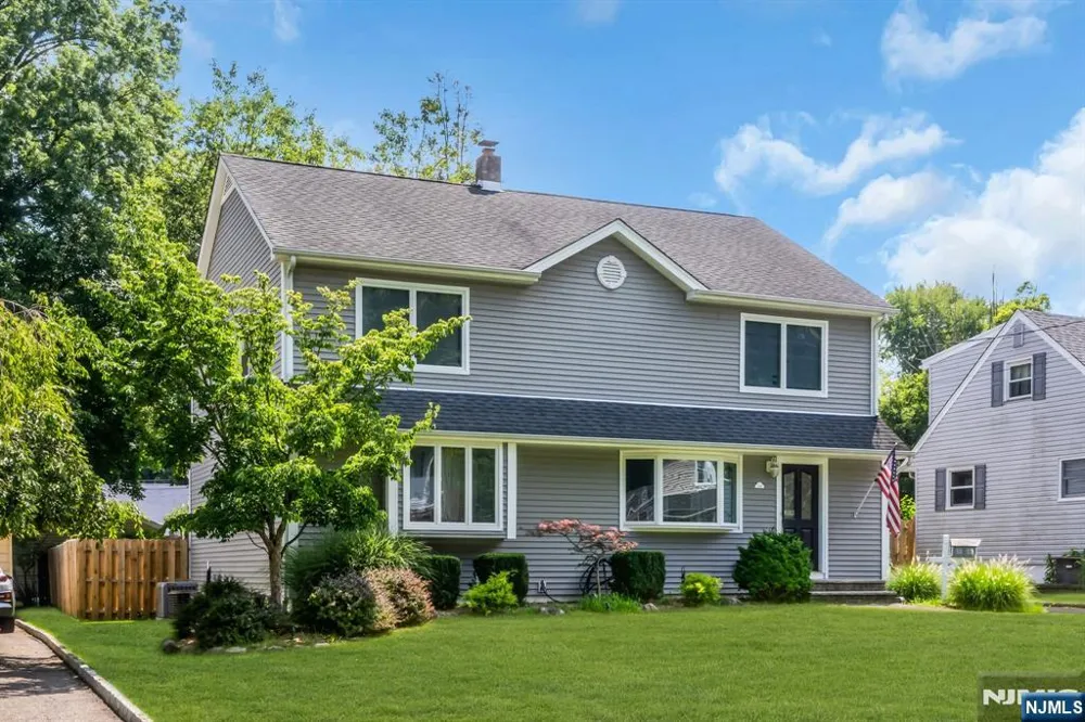 114 Lopez Road Cedar Grove, NJ 07009