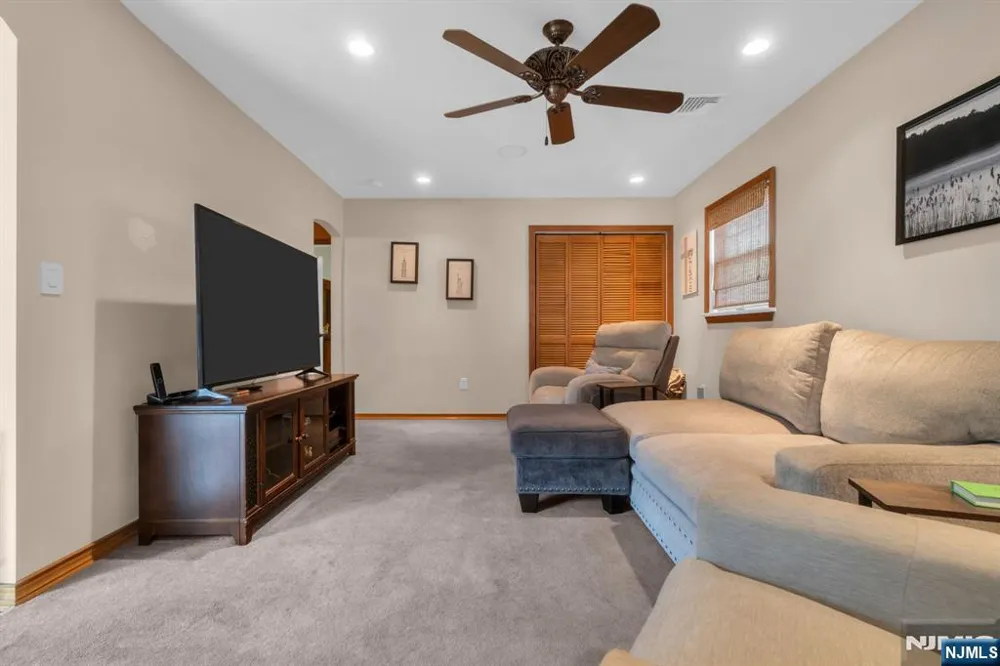 114 Lopez Road Cedar Grove, NJ 07009