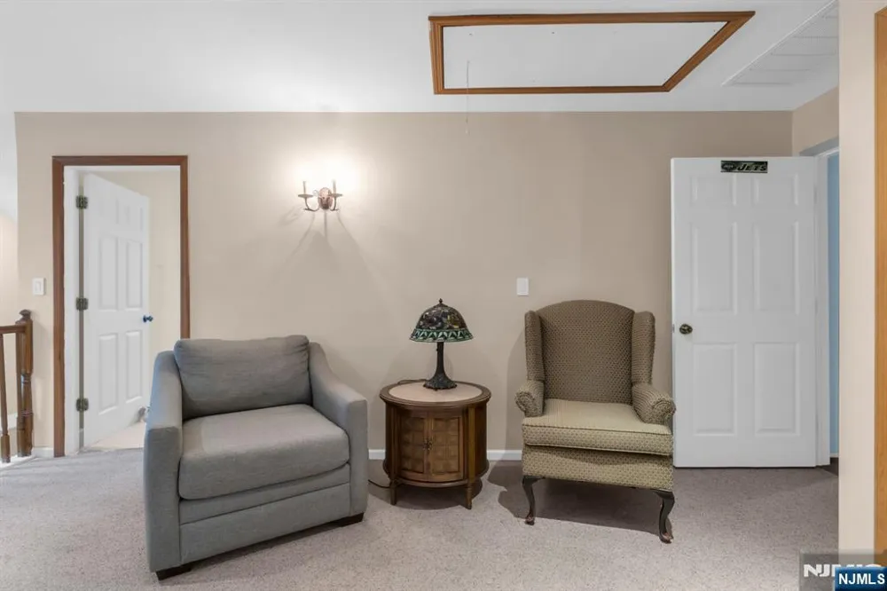 114 Lopez Road Cedar Grove, NJ 07009