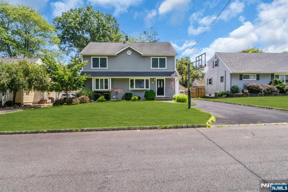 114 Lopez Road Cedar Grove, NJ 07009