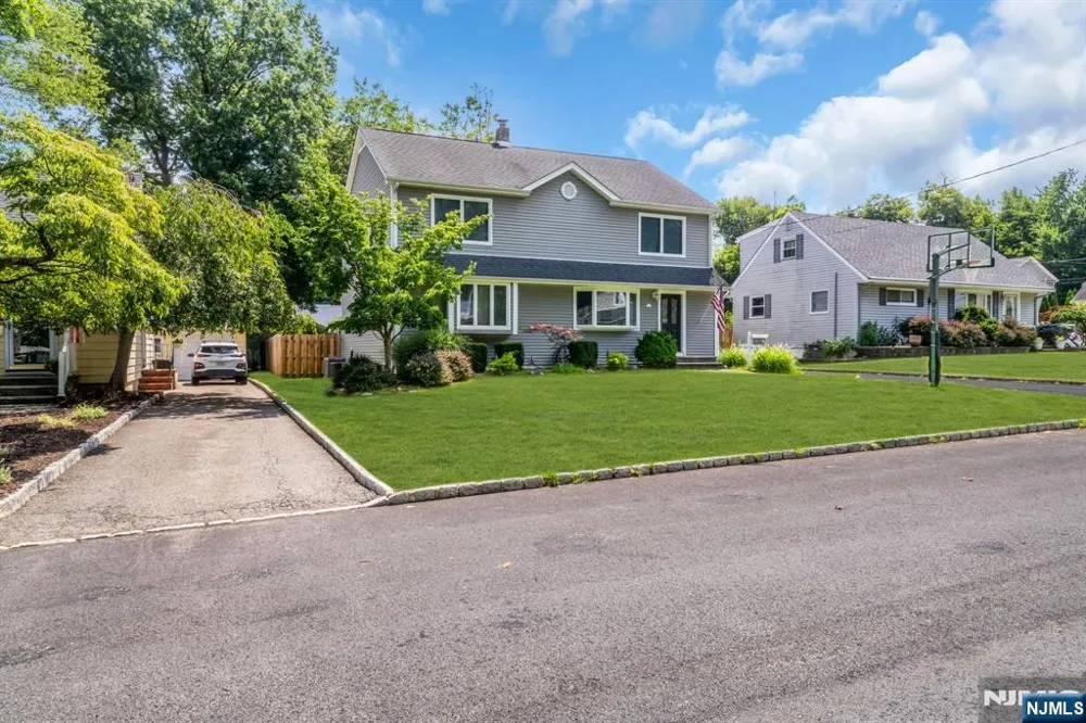 114 Lopez Road Cedar Grove, NJ 07009