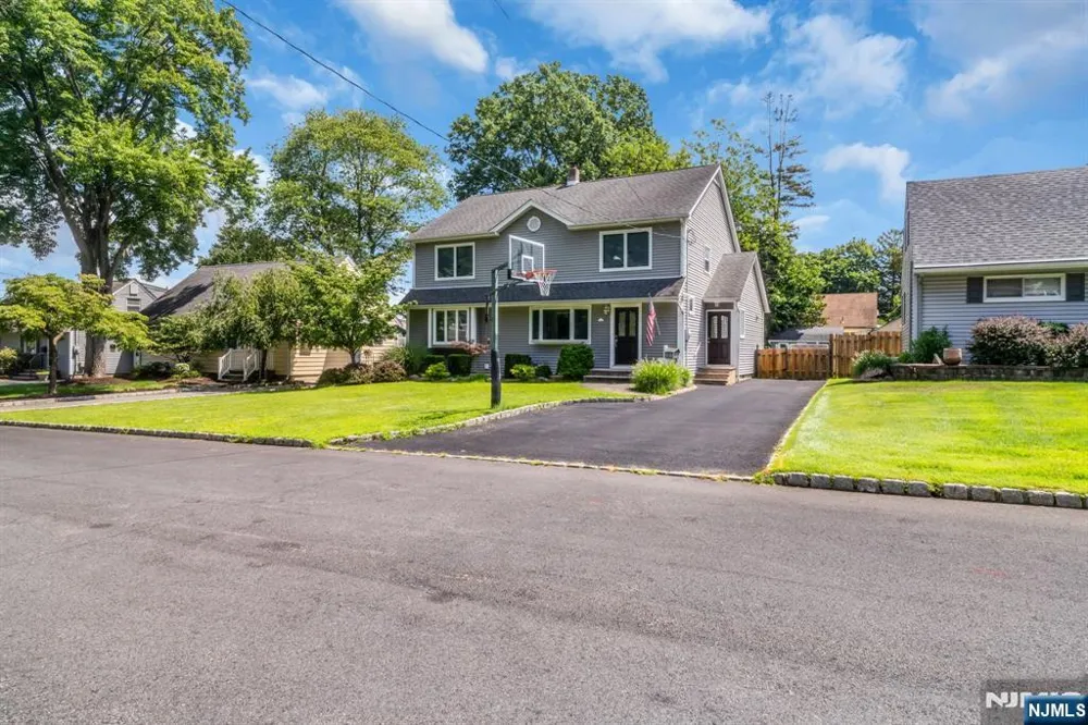 114 Lopez Road Cedar Grove, NJ 07009